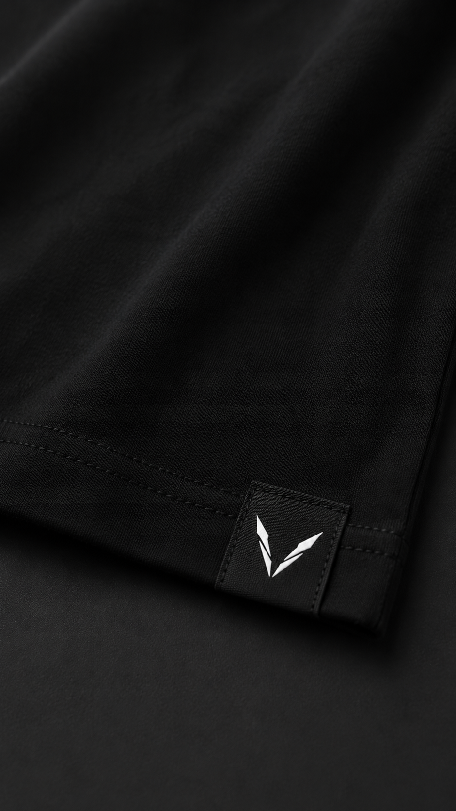 VYRON Essential Black T-Shirt